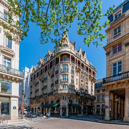 La Clef Louvre Paris By The Crest Collection-2